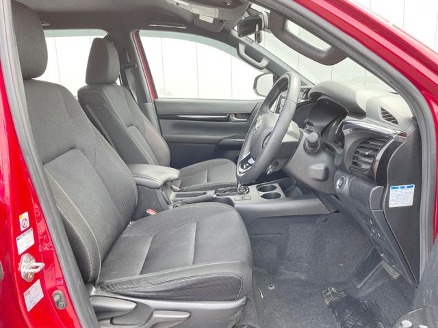 Toyota Hilux 9