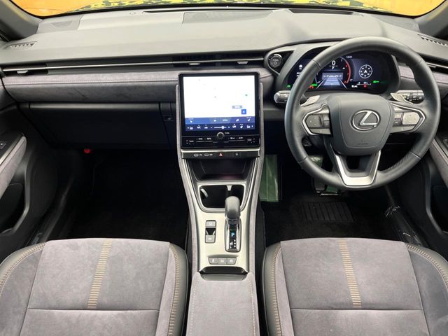 Lexus LBX 2