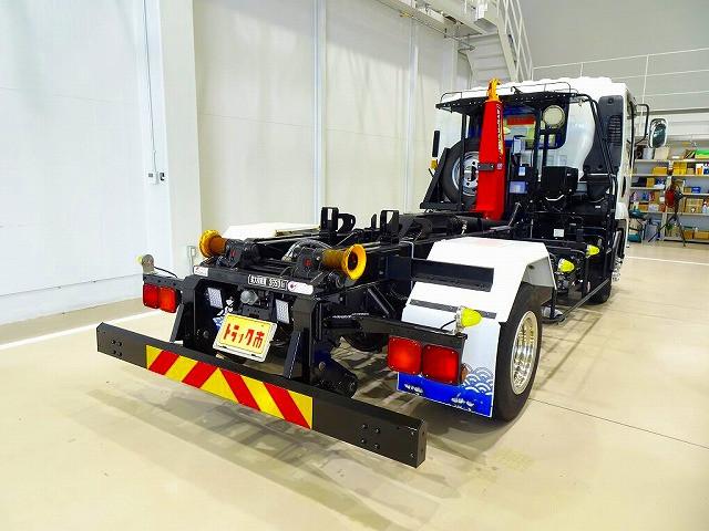 Isuzu Forward 3