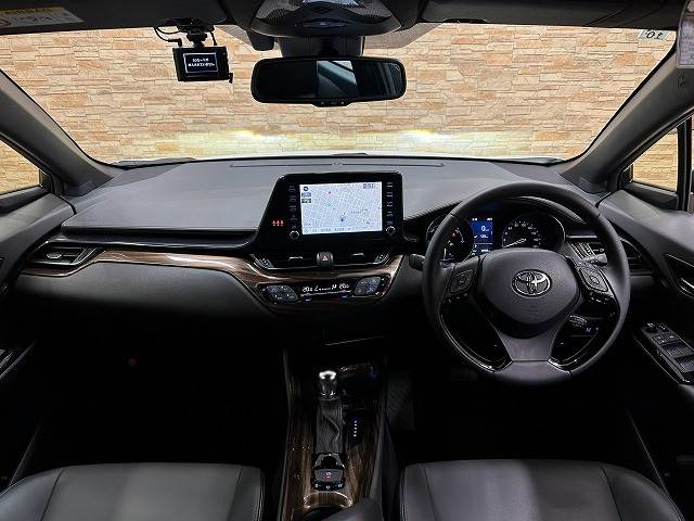 Toyota C-HR 2