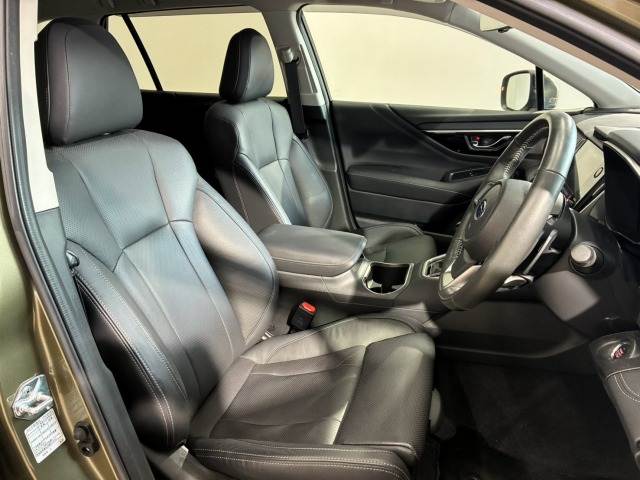 Subaru Legacy Outback 11