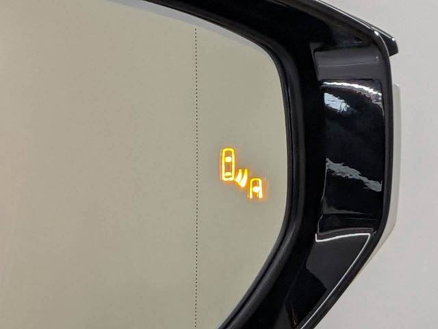 Lexus UX 8