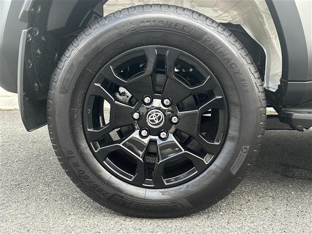 Toyota Land Cruiser FJ 11