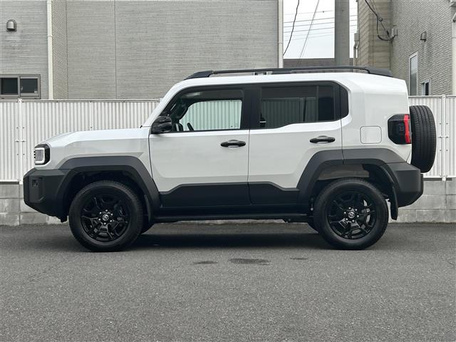 Toyota Land Cruiser FJ 5
