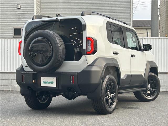 Toyota Land Cruiser FJ 7