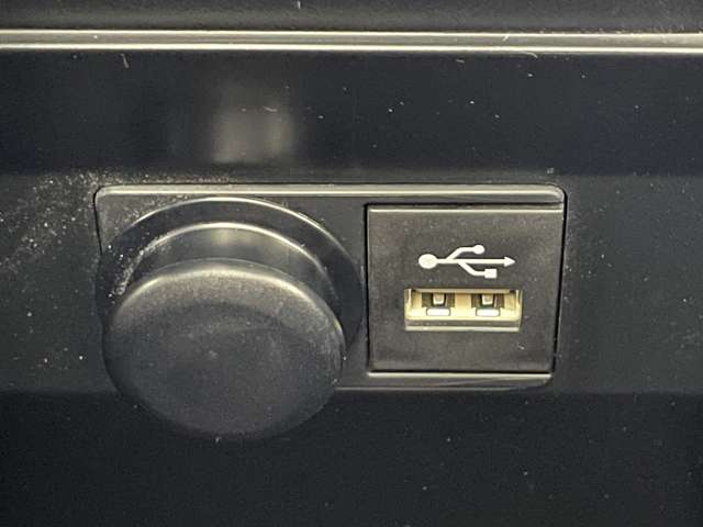 Lexus UX 9