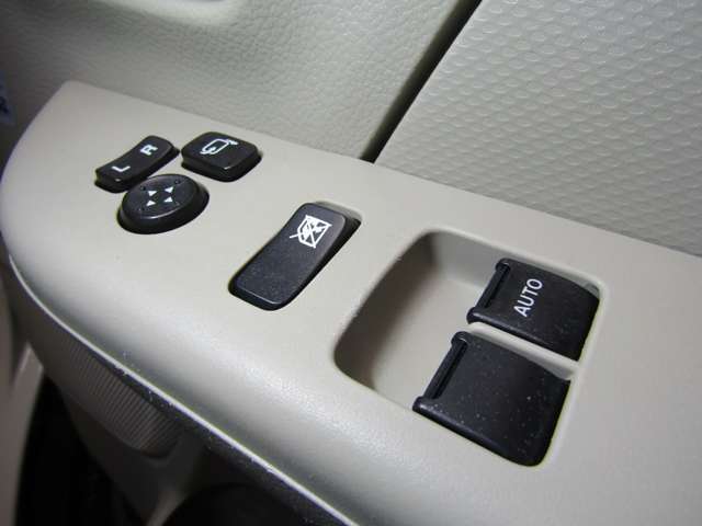 Nissan NV100 Clipper 12