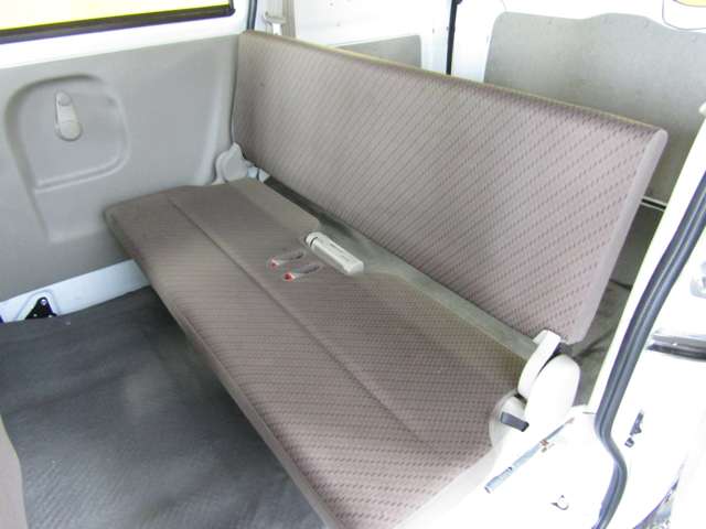 Nissan NV100 Clipper 8