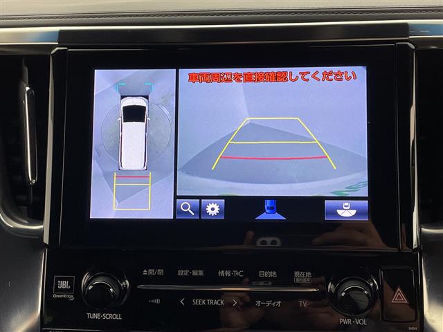Toyota Vellfire 4