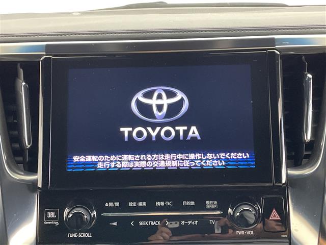 Toyota Vellfire 5