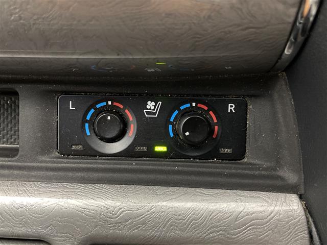 Toyota Vellfire 7