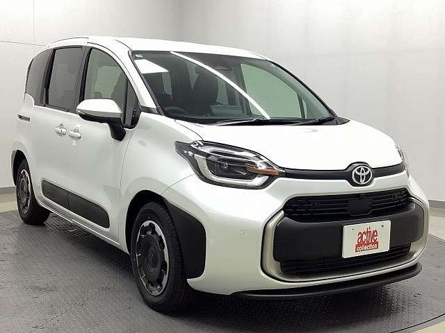 Toyota Sienta 5