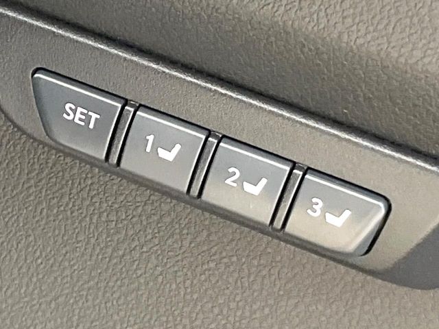 Lexus NX 7