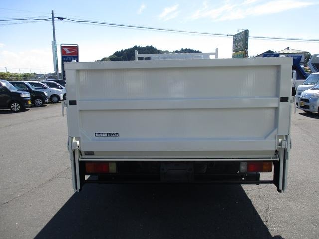Hino Dutro 6