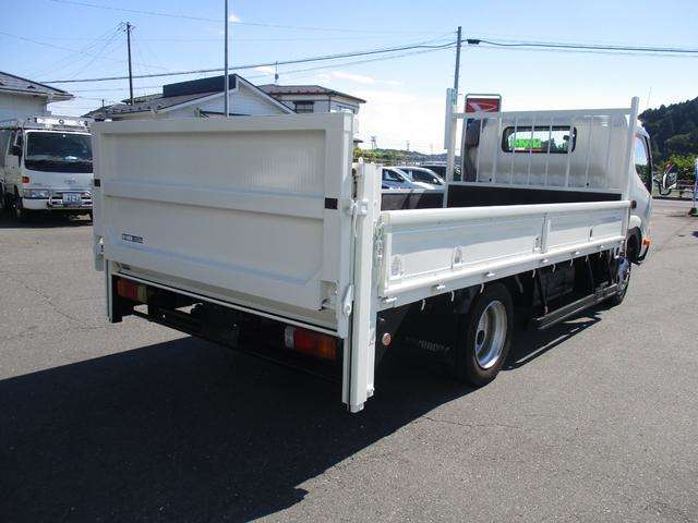 Hino Dutro 7