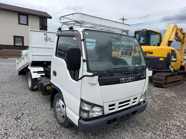 Isuzu Elf 2