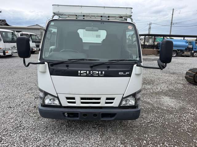 Isuzu Elf 3
