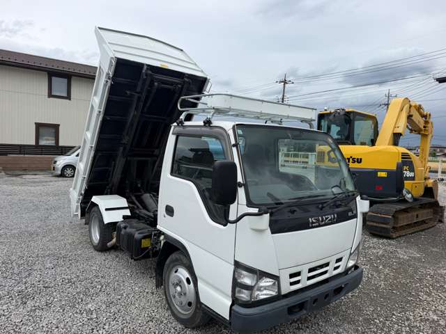 Isuzu Elf 7