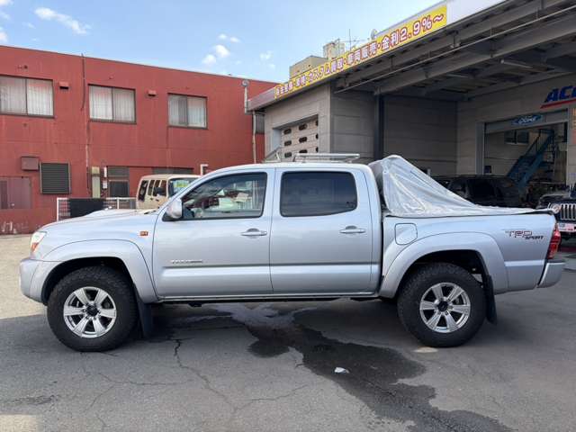Toyota Tacoma 3