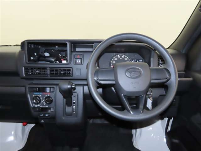Daihatsu Hijet Cargo 11