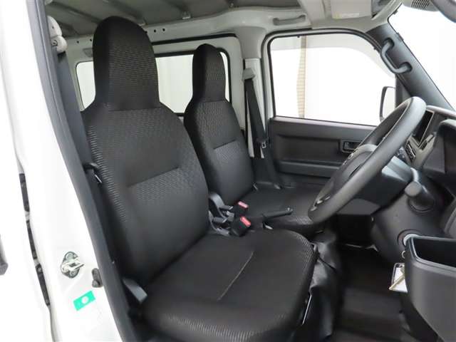 Daihatsu Hijet Cargo 12