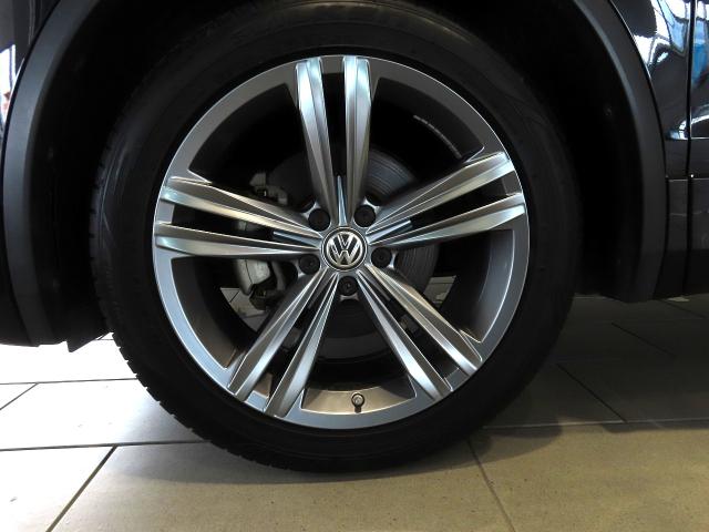 Volkswagen Tiguan 9