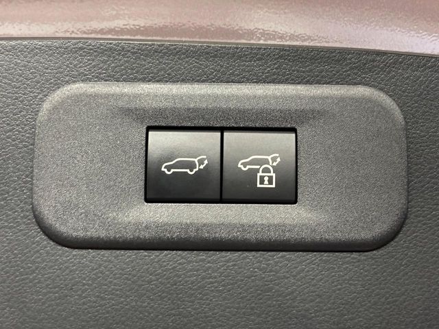 Lexus NX 7