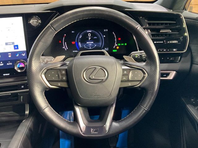 Lexus RX 8