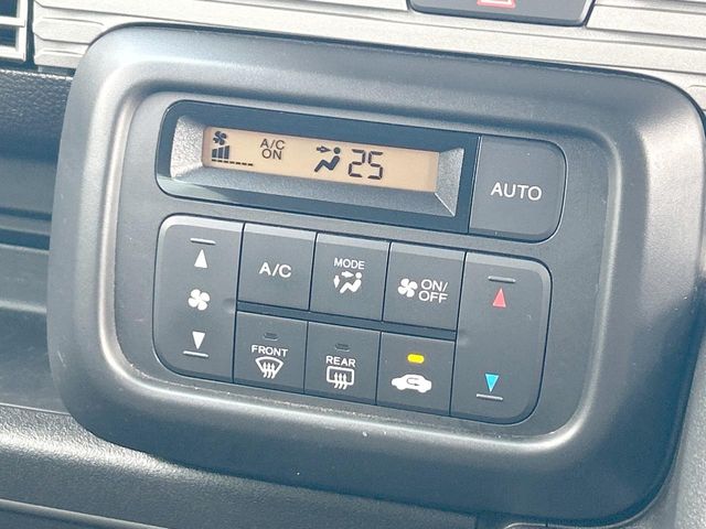 Honda N-VAN 9