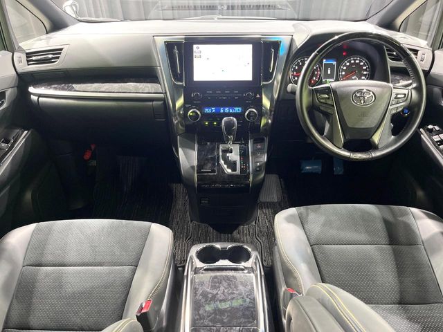 Toyota Alphard 2
