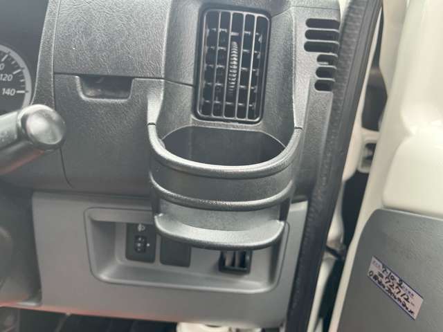 Mitsubishi Minicab Van 8