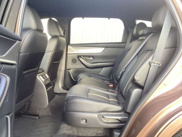 Mazda CX-80 11
