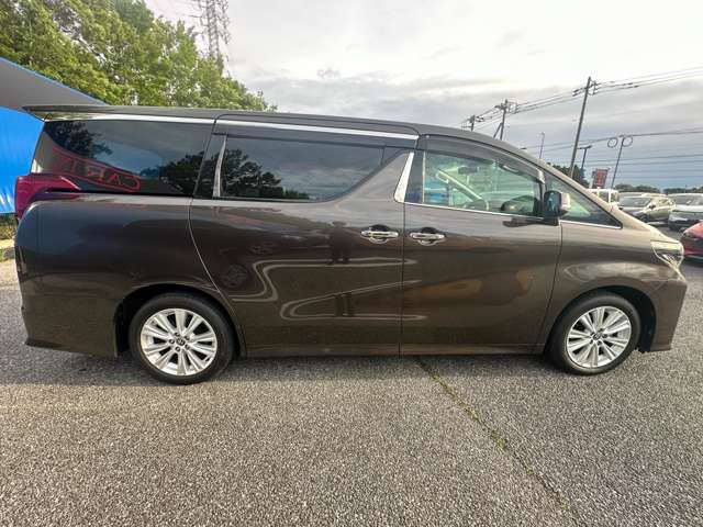 Toyota Alphard 7
