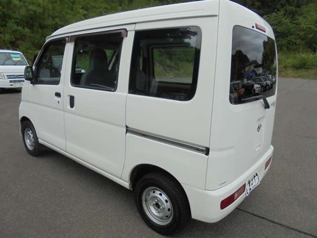 Daihatsu Hijet Cargo 8