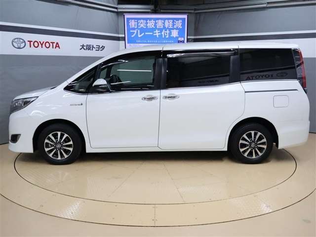 Toyota Esquire 3