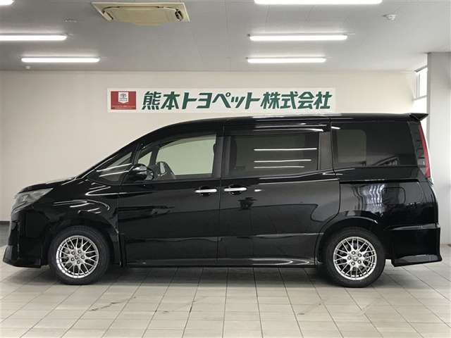 Toyota Noah 6