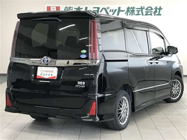 Toyota Noah 7