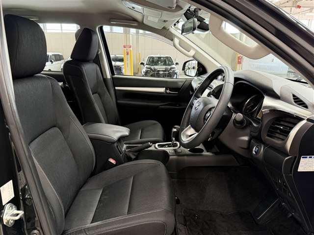 Toyota Hilux 11