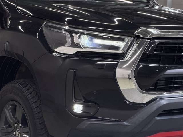 Toyota Hilux 5
