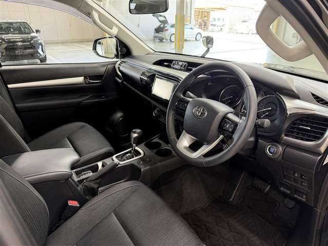 Toyota Hilux 9