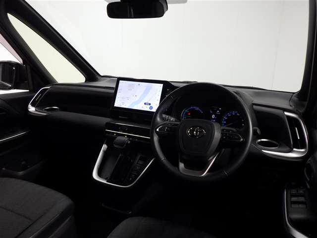 Toyota Voxy 8