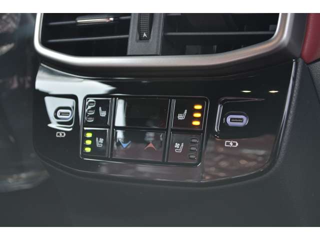Lexus RX 9