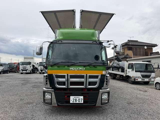 Isuzu Giga 3