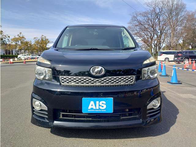 Toyota Voxy 11