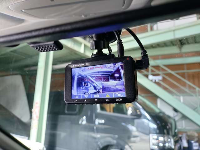 Toyota Voxy 4