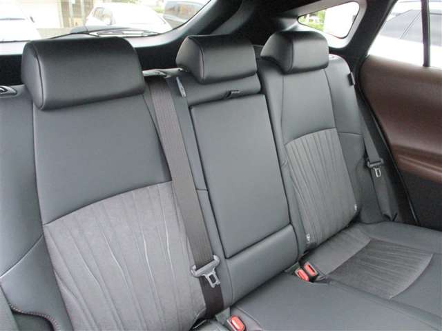 Toyota Harrier 12