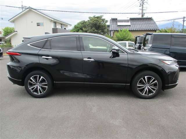 Toyota Harrier 4