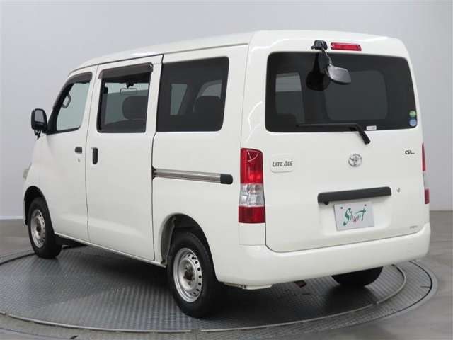 Toyota Light Ace Van 5