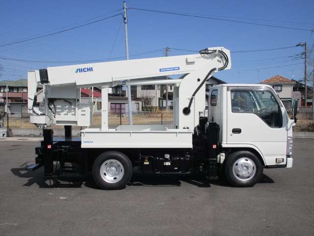Isuzu Elf 5