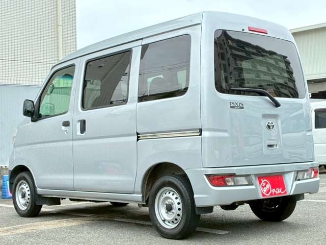 Toyota Pixis Van 12